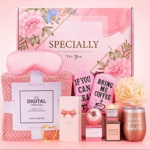 Care Package Women’s Gift Set 💝